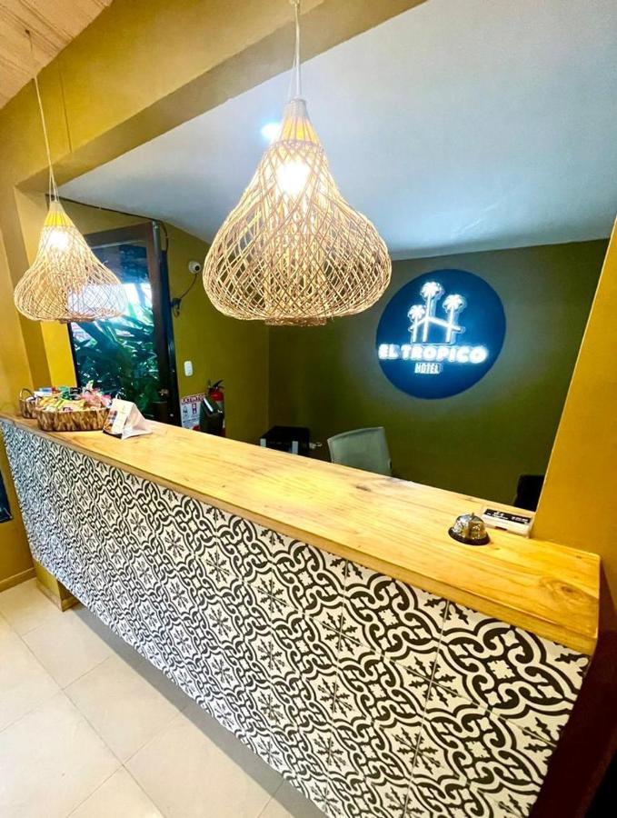 Hotel Y Cabinas Del Tropico Guápiles 외부 사진