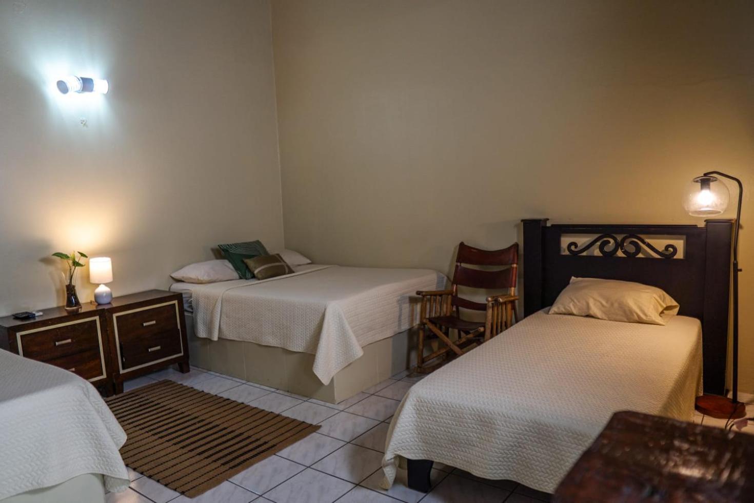 Hotel Y Cabinas Del Tropico Guápiles 외부 사진