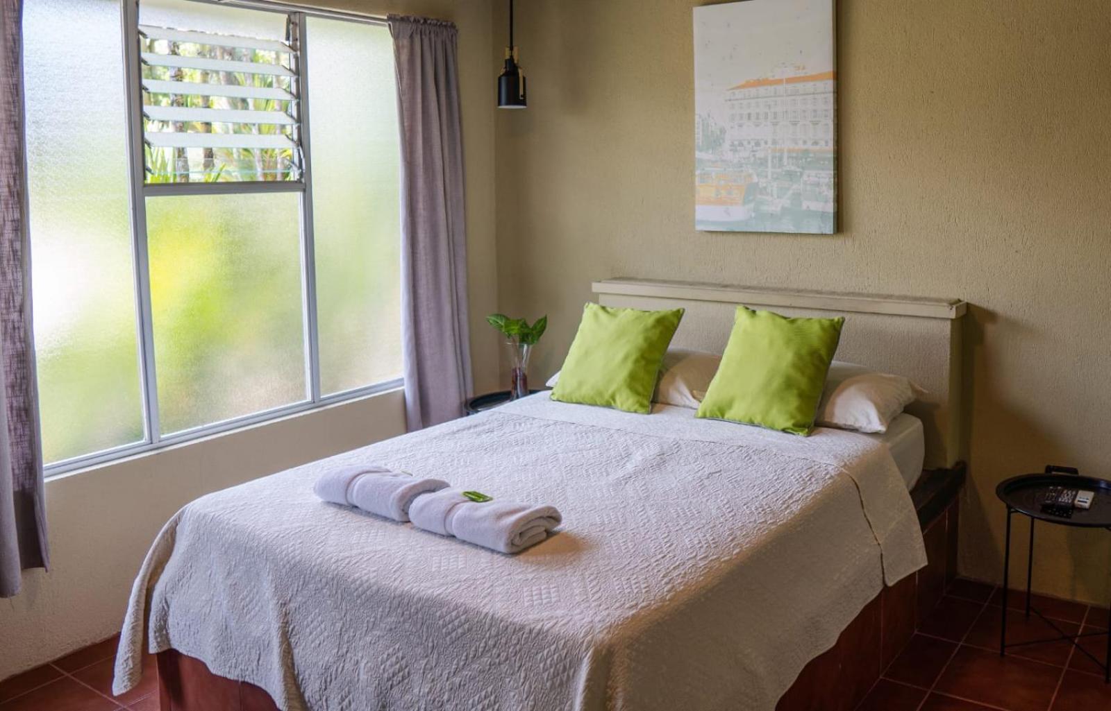Hotel Y Cabinas Del Tropico Guápiles 외부 사진